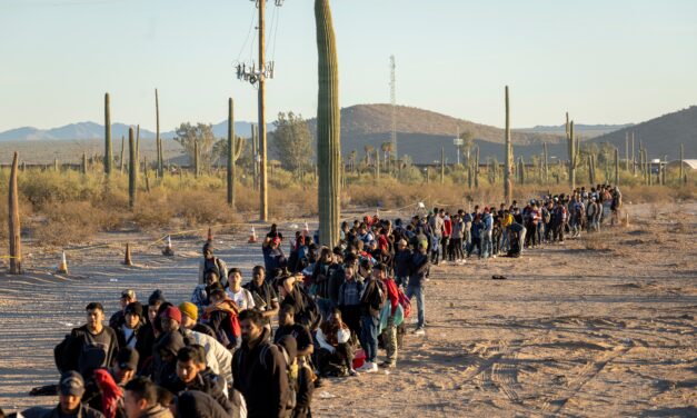 Arizona Republicans Vote Yes for Bill That Would Make It Legal to Kill Migrants Suspected of Trespassing