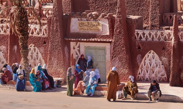 These nomadic communities live in the Saharan dunes