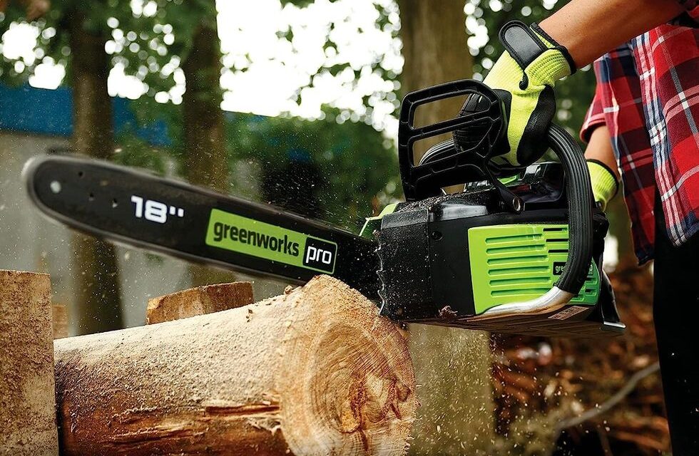 There’s a Huge Sale on Electric Chainsaws Happening This Weekend
