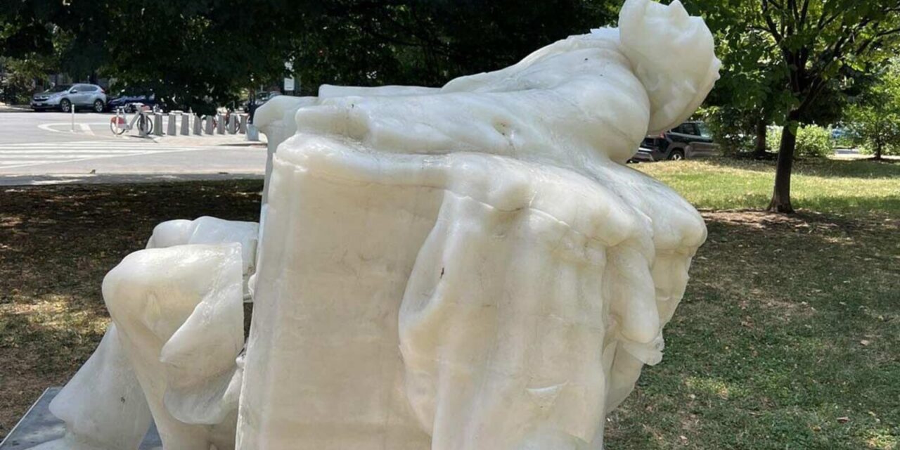 Abraham Lincoln’s wax sculpture highlighting Civil War melts in Washington heatwave