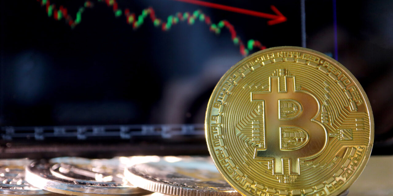 Bitcoin Dips Below $60K as Fed Chair Dampens Rate Cut Hopes