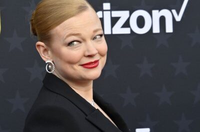 Sarah Snook plays 26 roles in ‘The Picture of Dorian Gray’