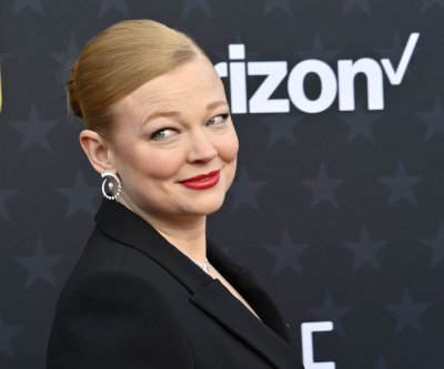 Sarah Snook plays 26 roles in ‘The Picture of Dorian Gray’