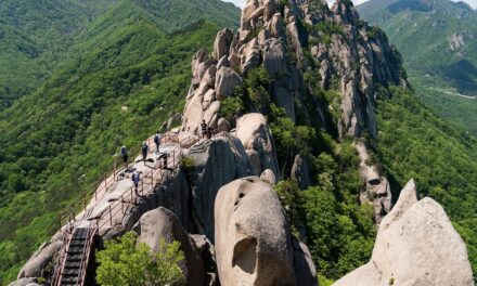 Hiking in South Korea’s Seoraksan National Park