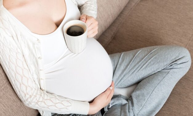 Can coffee consumption during pregnancy affect development?