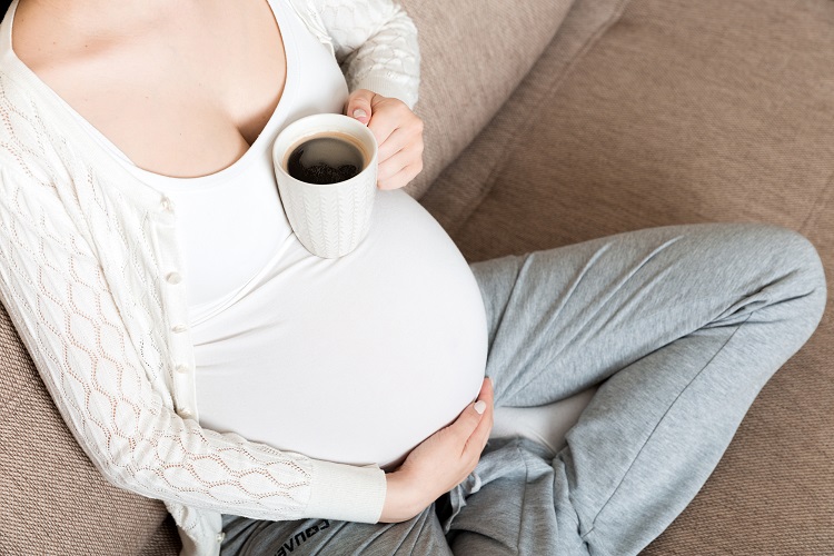 Can coffee consumption during pregnancy affect development?