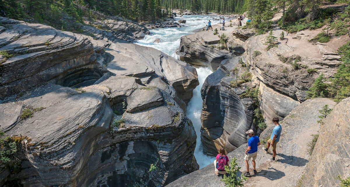 Travel guide to Banff National Park