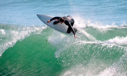 5 surfing hotspots for beginners around the world